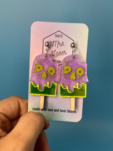 Load image into Gallery viewer, Skull Popsicle Earrings
