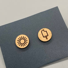 Load image into Gallery viewer, Summertime Stud Earrings