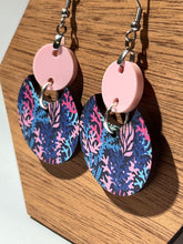 Load image into Gallery viewer, Coral Print and Pink Circle Earrings