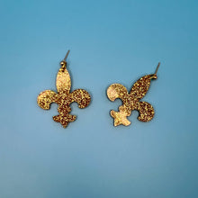 Load image into Gallery viewer, Fleur de lis Dangle Earrings
