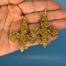 Load image into Gallery viewer, Fleur de lis Dangle Earrings
